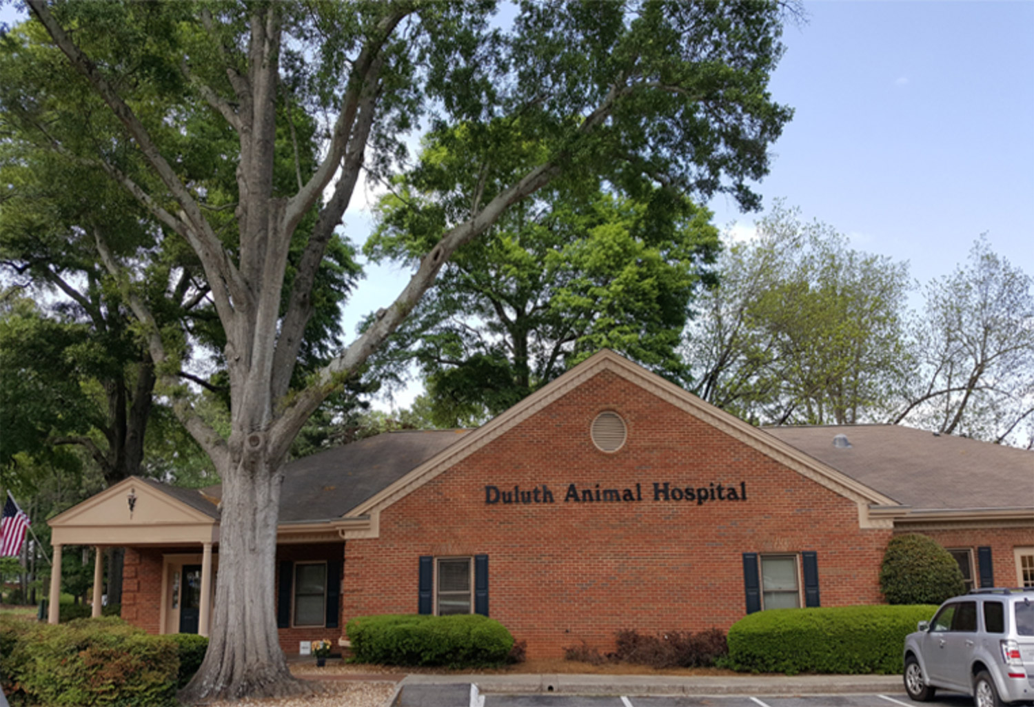 Duluth-Animal-Hospital-building Duluth Animal Hospital front